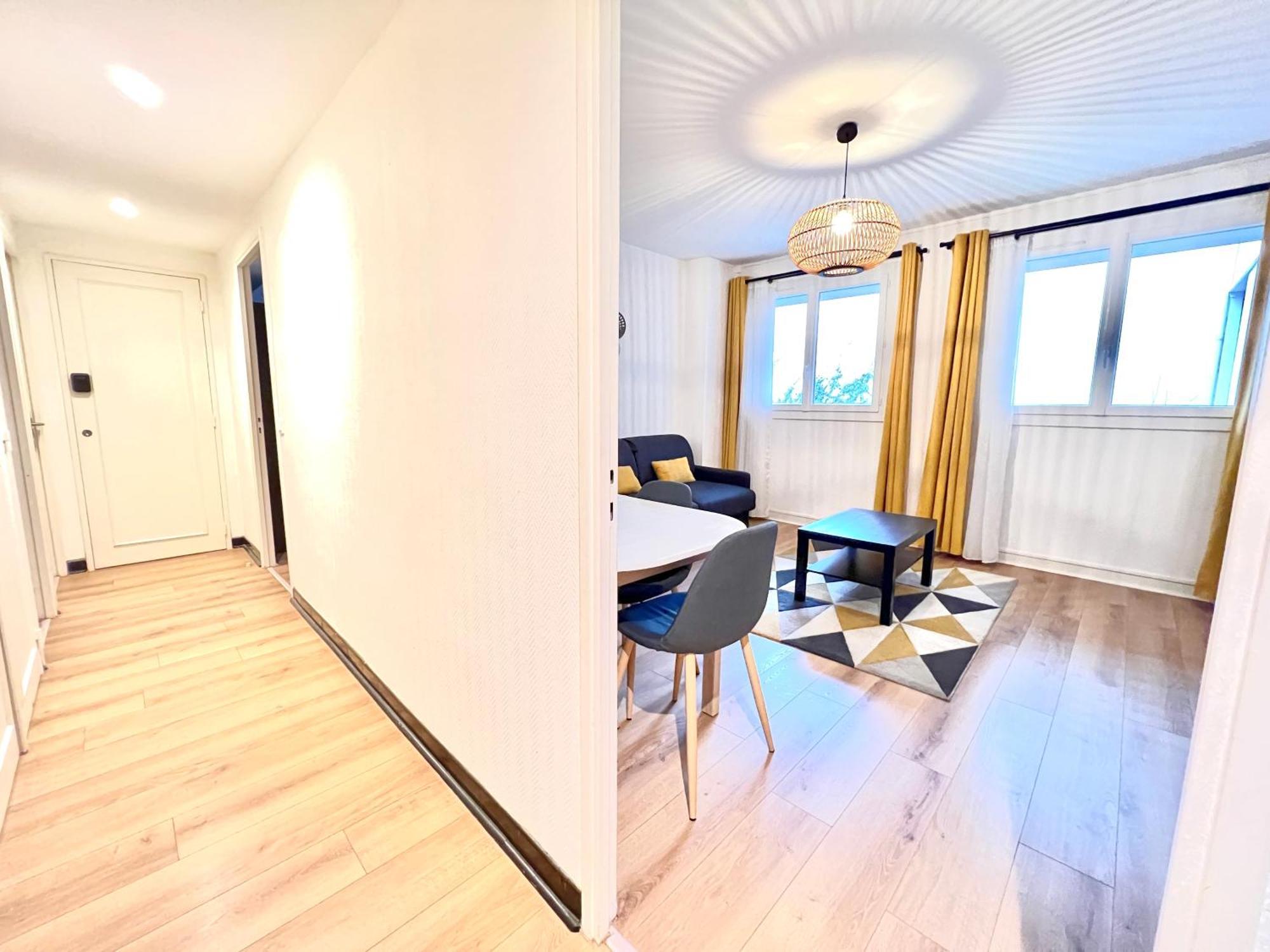 Stay House To Poitiers Zewnętrze zdjęcie